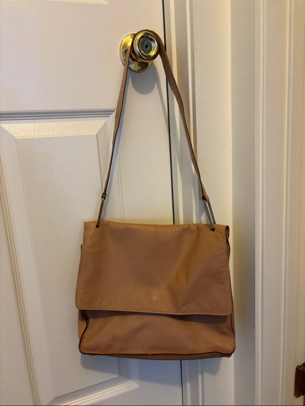 MaxMara Leather Shoulder Bag in Tan Brown